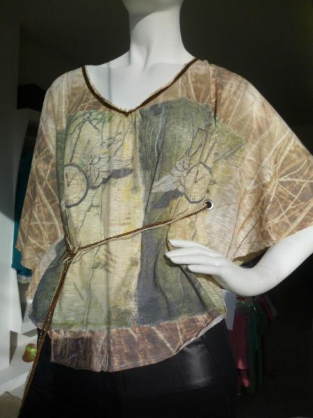 Blusa com cinto
